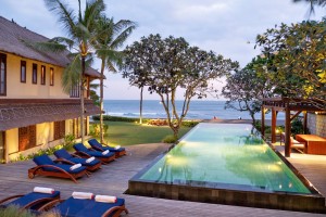 Villa Sound of the Sea - Sunloungers and Pool at Dusk