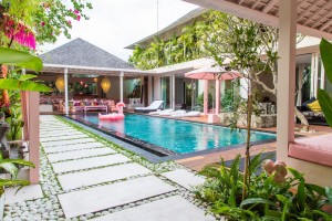 AHV-010019 - 5 Bedrooms Villa in Canggu - Pool and Villa