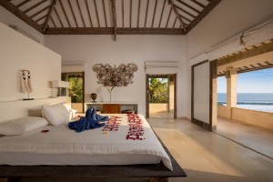 Villa Babar - Bedroom One with View