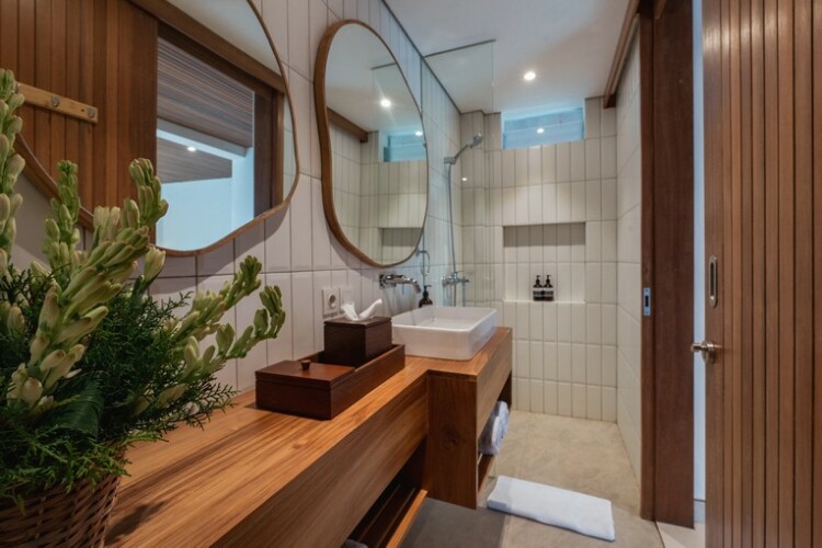 Indah Villa - Bathroom Three